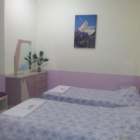 Hotel Diamante Inn Uriangato Buitenkant foto